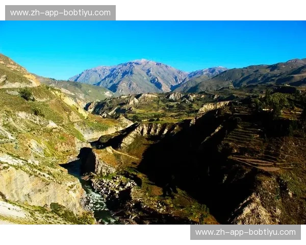 巅峰对决：当阿雷基帕的雄鹰撞上河床的钢铁洪流——梅尔vs对河床的史诗博弈